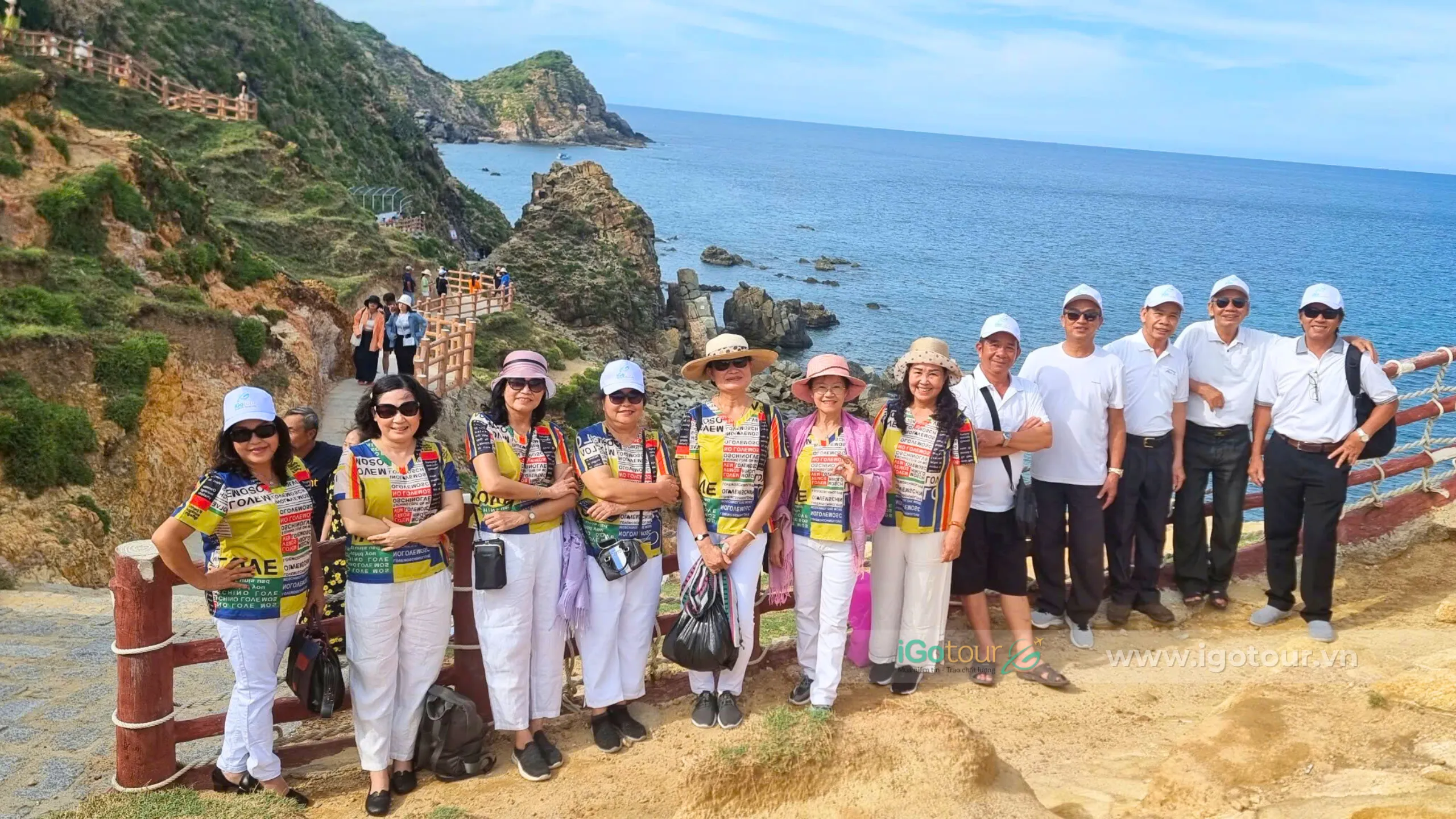 Thử sức leo núi nhẹ nhàng trên những con dốc - trải nghiệm thú vị cho du khách