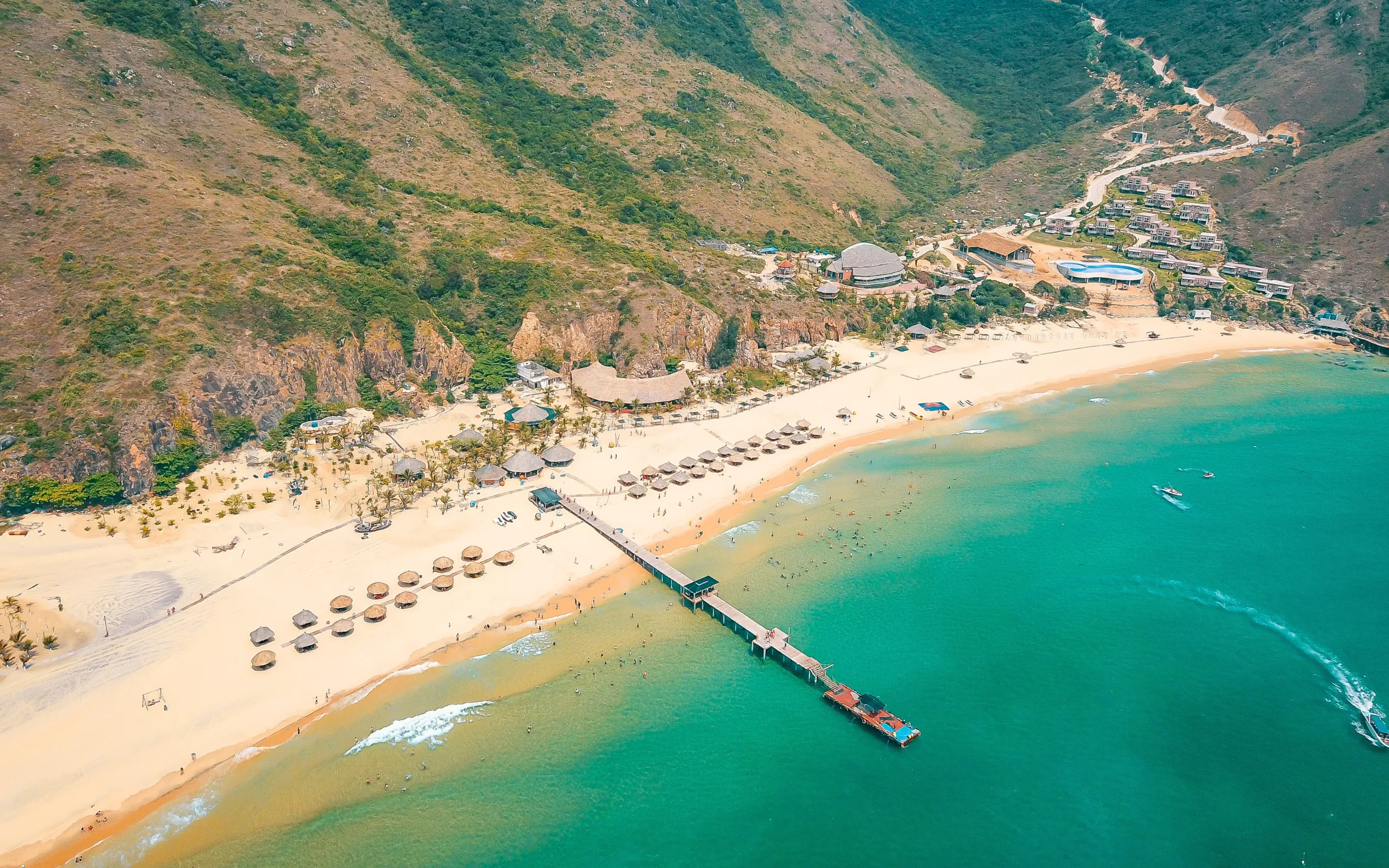 Kỳ Co - Eo Gió: Tận hưởng hè rực rỡ cùng “cặp đôi hoàn hảo” tại Quy Nhơn