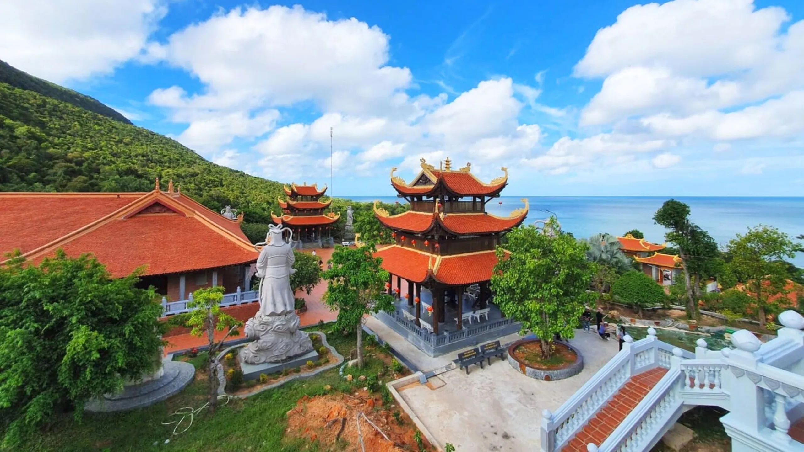 Ngôi chùa đẹp nhất Phú Quốc với kiến trúc uy nghi (Nguồn: sưu tầm)