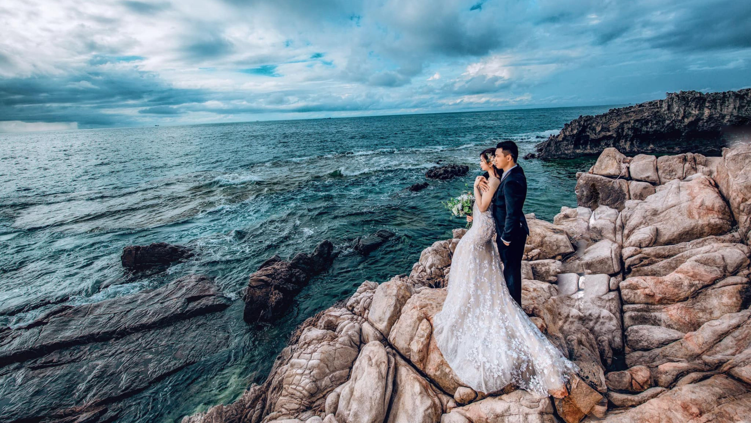 Nhiều cặp đôi chọn Hang Rái là nơi lưu giữ những khoảnh khắc hạnh phúc (Nguồn: sưu tầm)