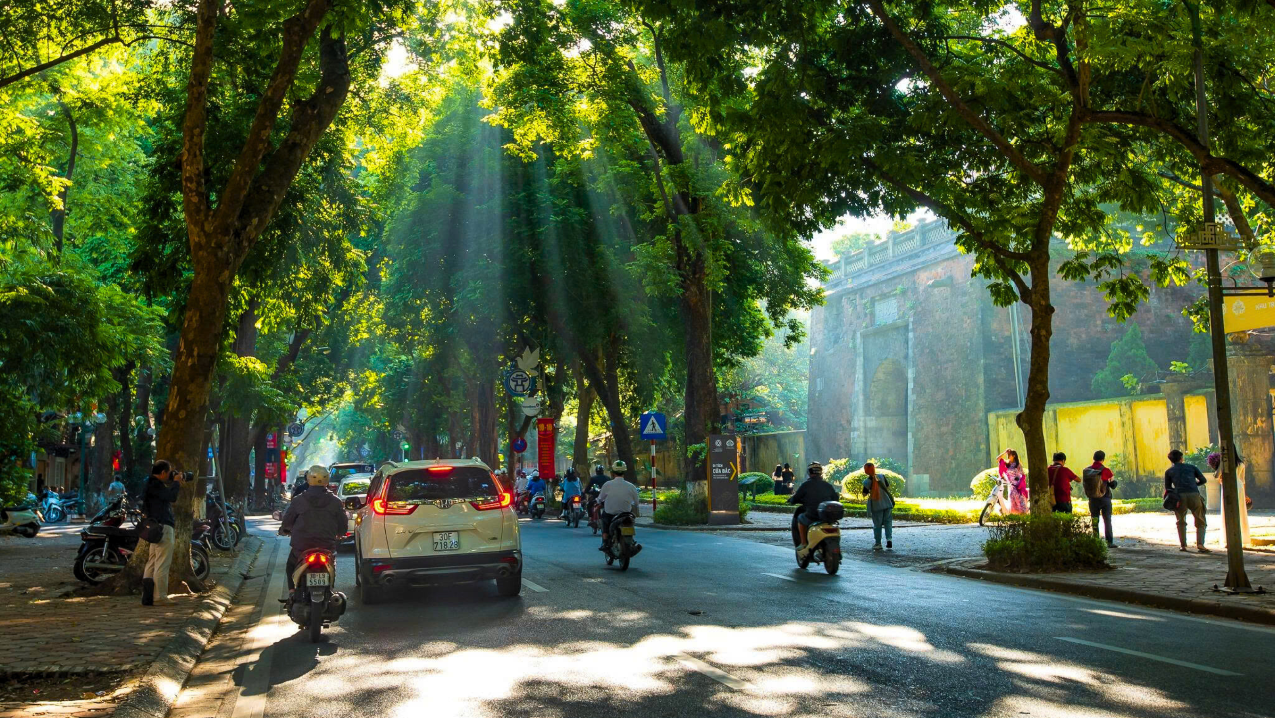 Con phố lãng mạn nhất Hà Nội vào mùa thu (Nguồn: sưu tầm)