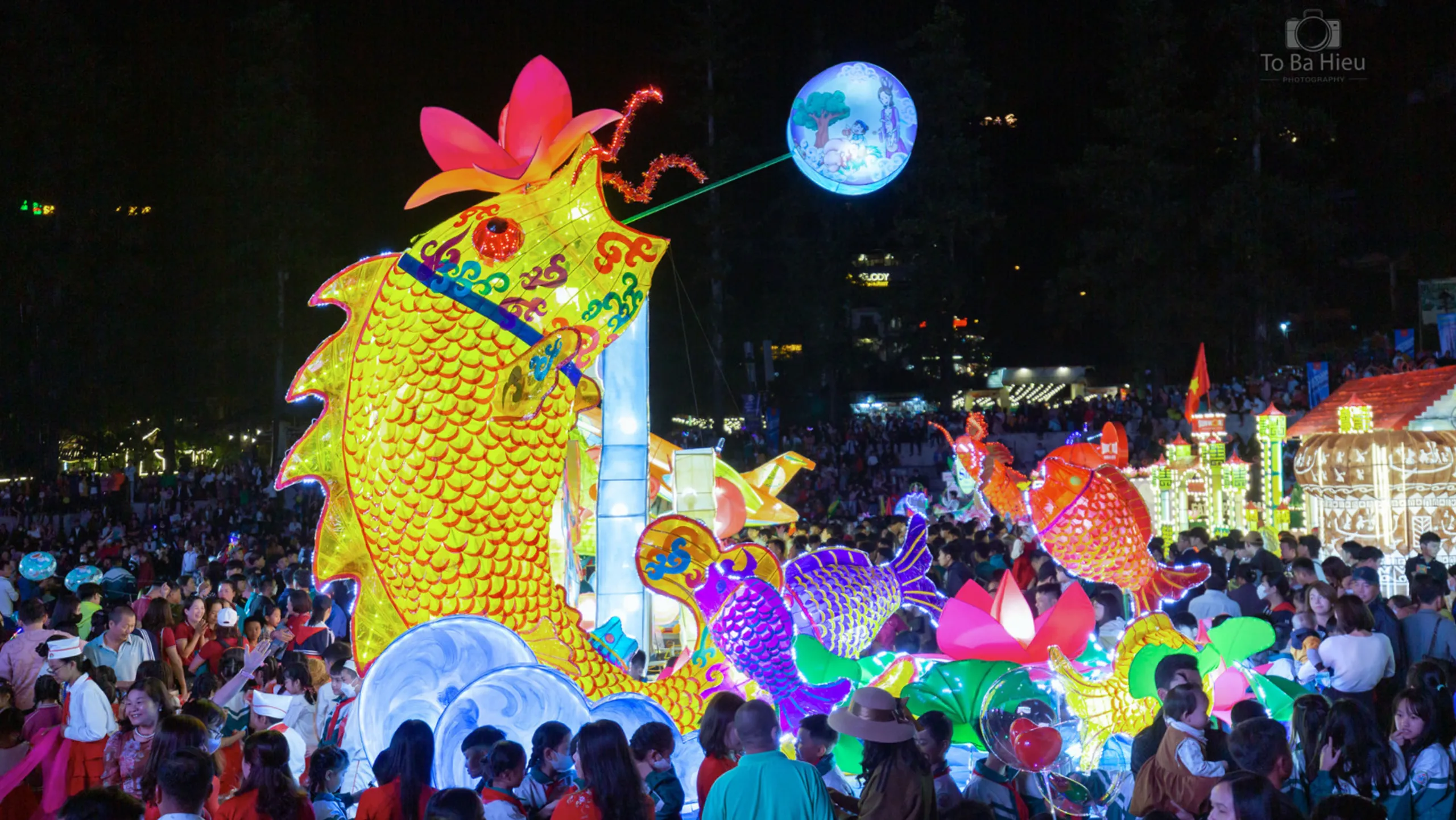 Đêm trung thu của tuổi thơ là một phần ký ức đẹp trong cuộc đời mỗi người (Nguồn: sưu tầm)