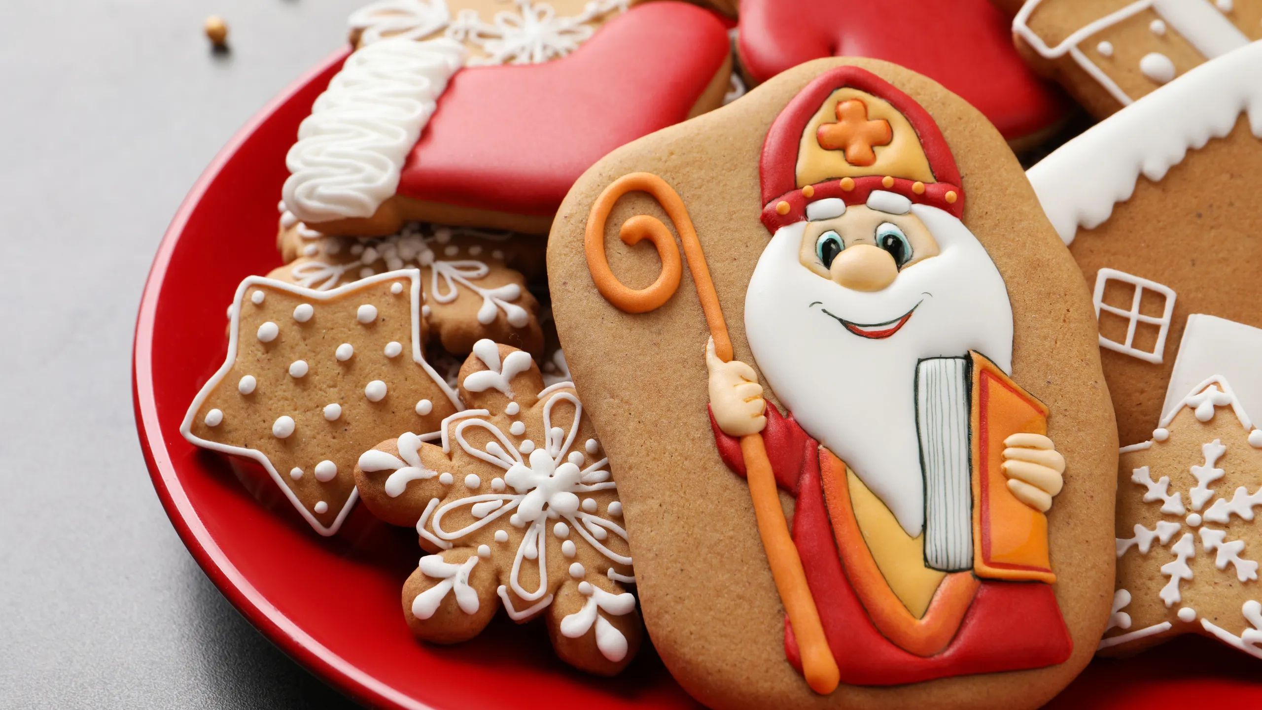 Ông già Noel bắt nguồn từ Thánh Nicholas – biểu tượng của lòng tốt và những món quà