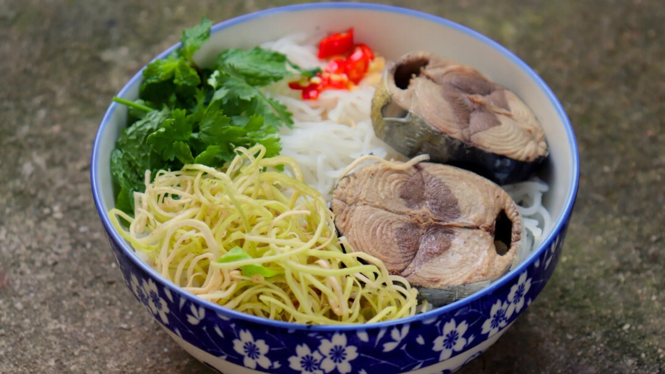 Bún sắn xuất hiện khi người dân Hội An còn khó khăn, họ tận dụng củ sắn để chế biến thực phẩm thay thế cho gạo (Nguồn: sưu tầm)