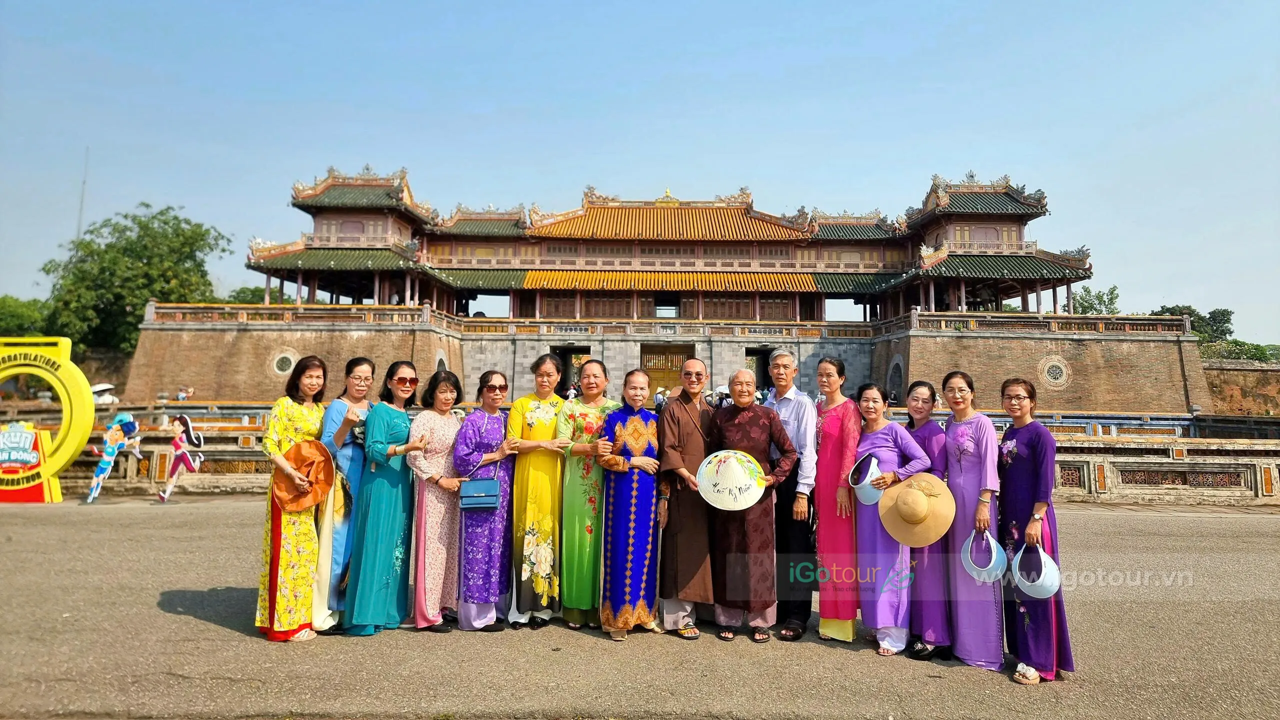 Huế vào xuân mang vẻ đẹp trầm mặc, cổ kính và dịu dàng 