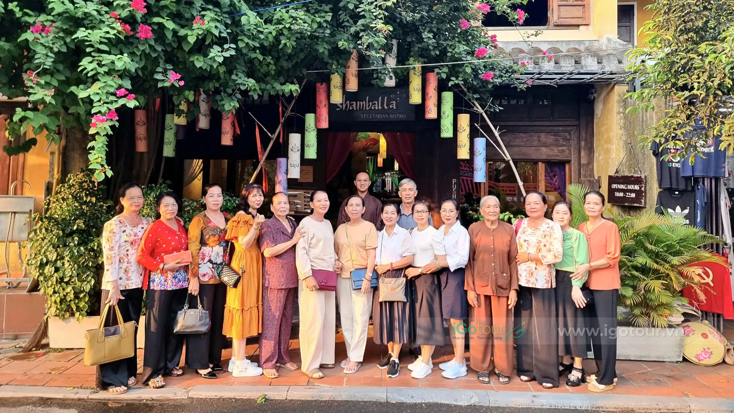 Tết ở Hội An chậm rãi và sâu lắng, gợi nhớ không khí Tết truyền thống 