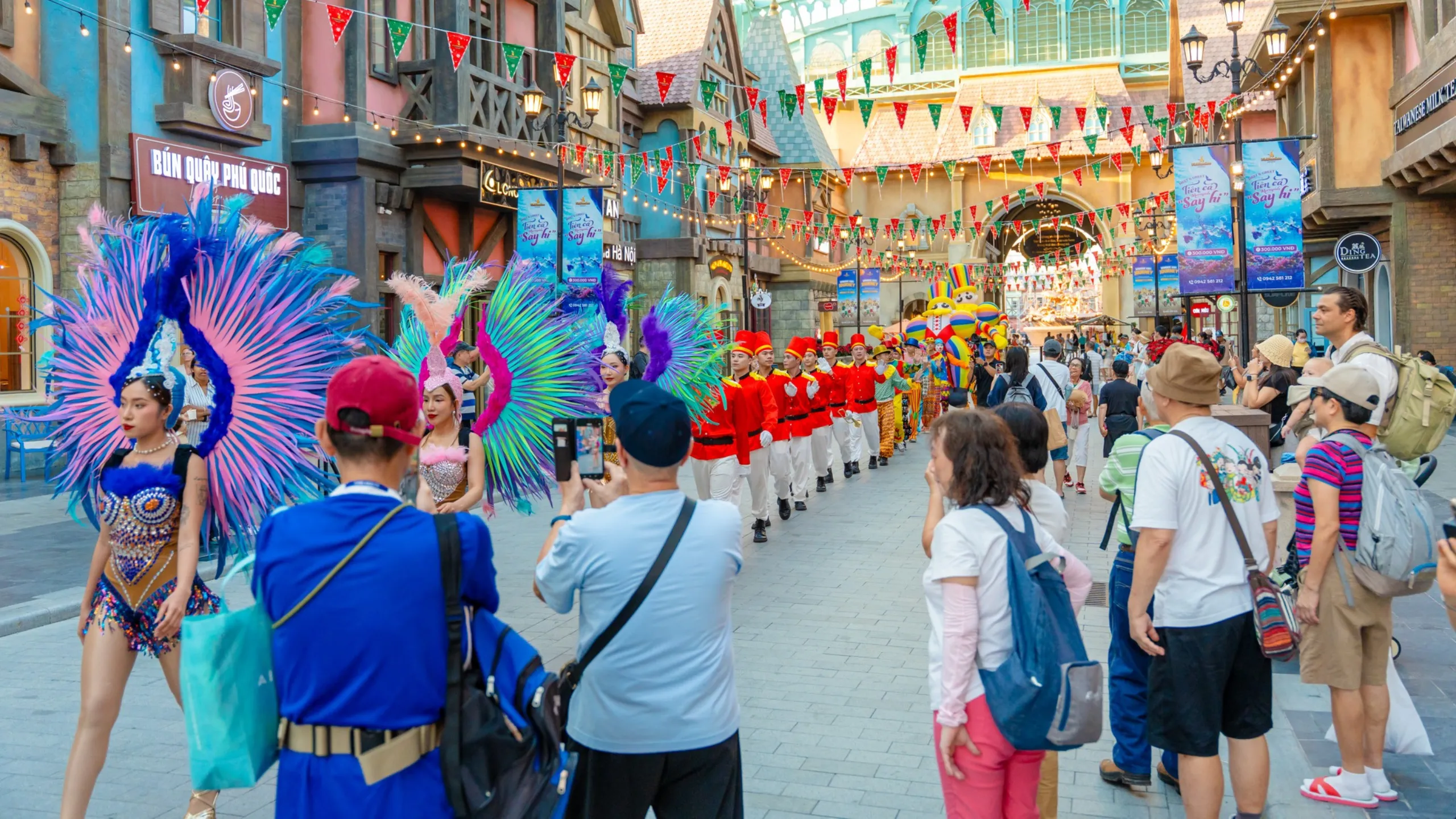 VinWonders Phú Quốc mang đến trải nghiệm hấp dẫn cho mọi lứa tuổi (Nguồn: sưu tầm)