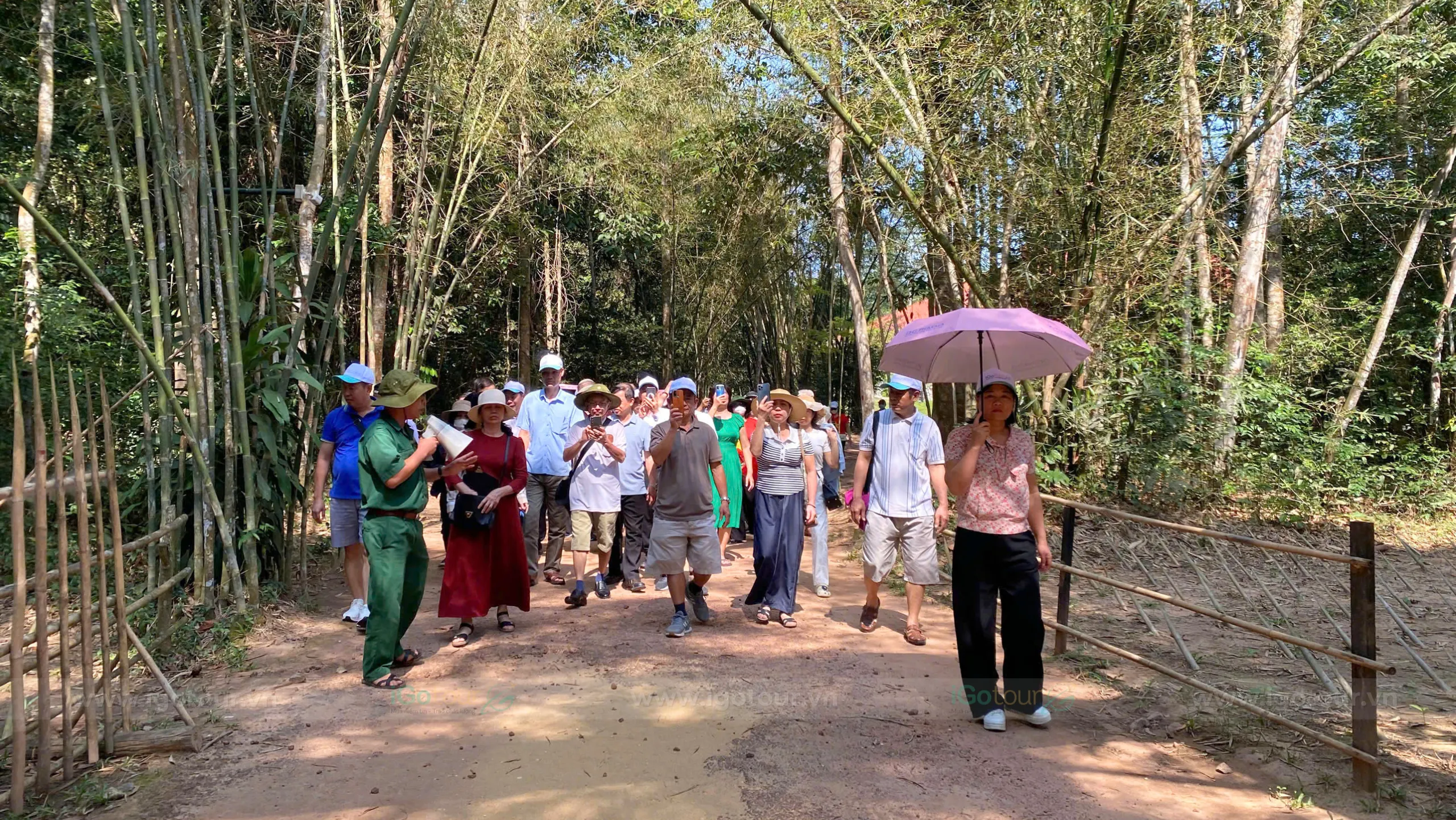 Một góc khuôn viên của Địa đạo Bến Dược