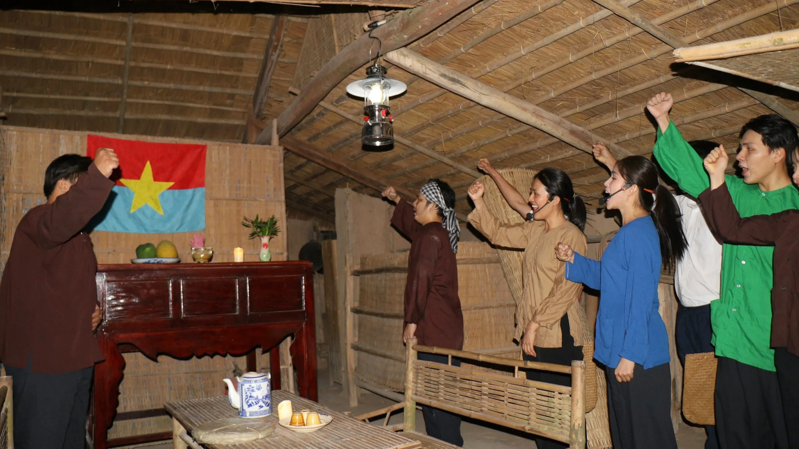 Nếu bạn muốn một trải nghiệm khác biệt, tour đêm "Trăng chiến khu" là lựa chọn hoàn hảo