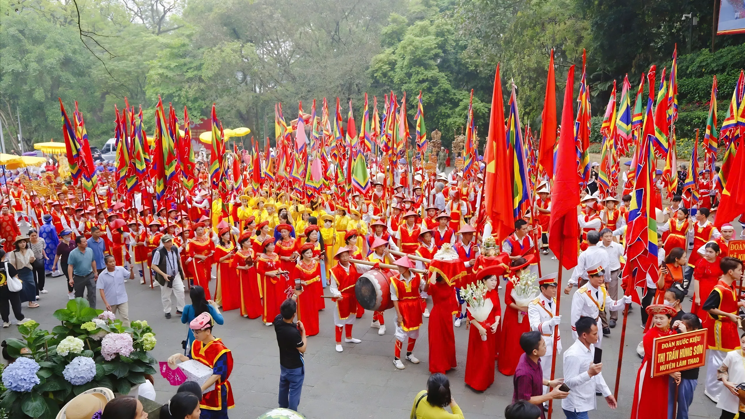 Hoạt động trong ngày Giỗ Tổ từ những nghi thức làng xã sơ khai đến đại lễ mang tầm vóc quốc gia (Nguồn: sưu tầm)