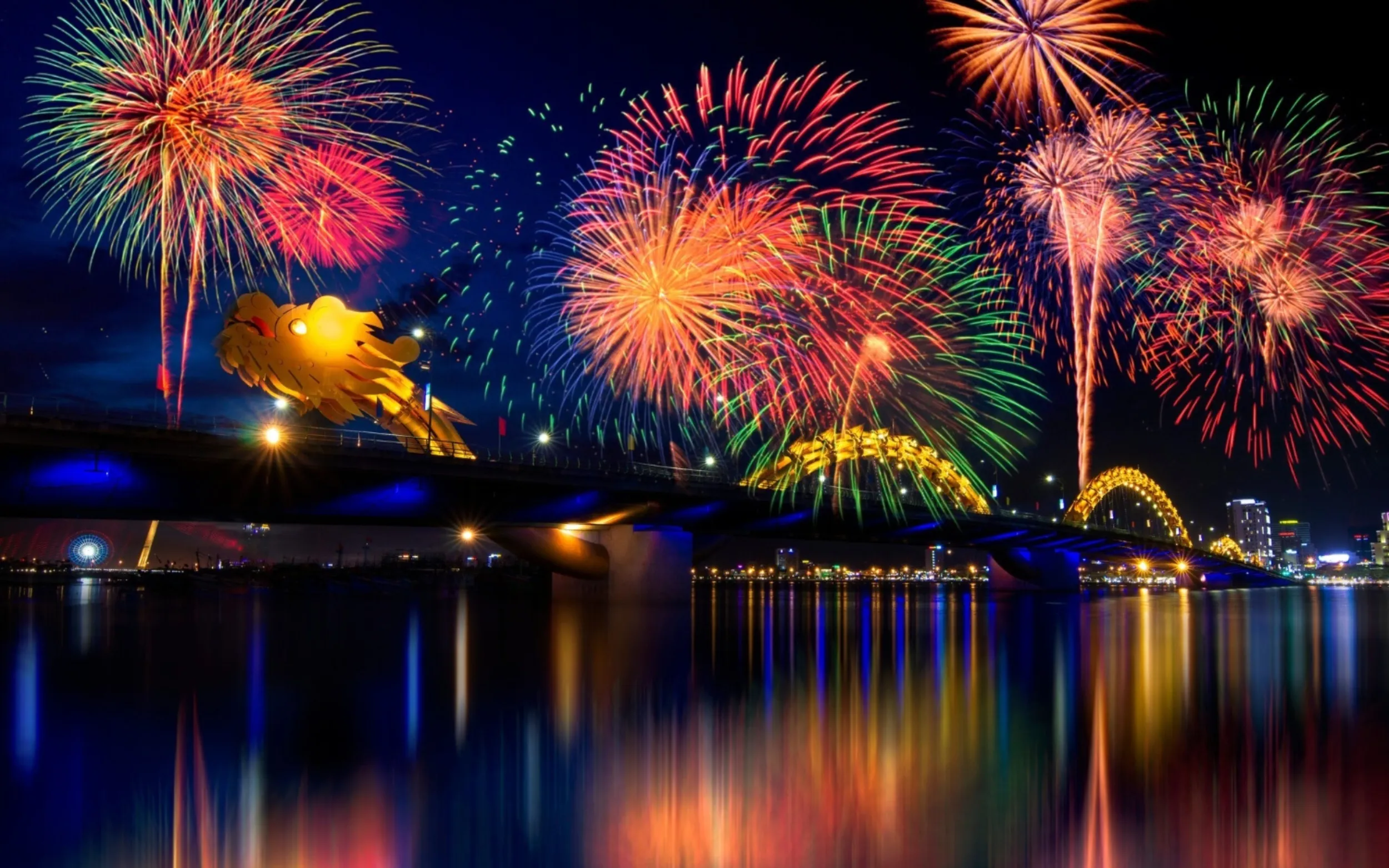 Tour pháo hoa Đà Nẵng | Huế - Hội An - Bà Nà Hills - Ngũ Hành Sơn - Sơn Trà (5N4Đ)