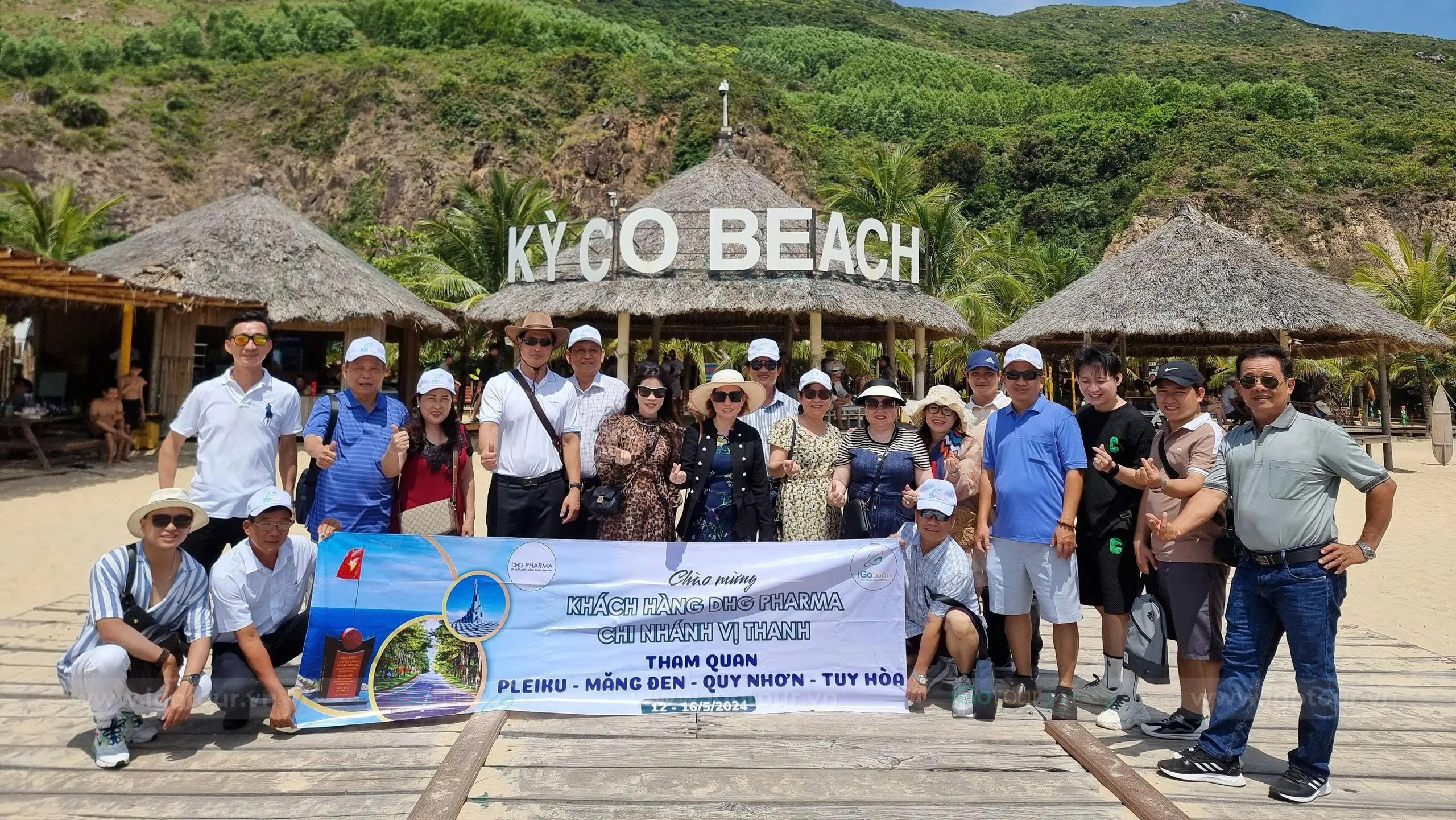 Bãi biển Kỳ Co được mệnh danh là "Maldives thu nhỏ" của Việt Nam 